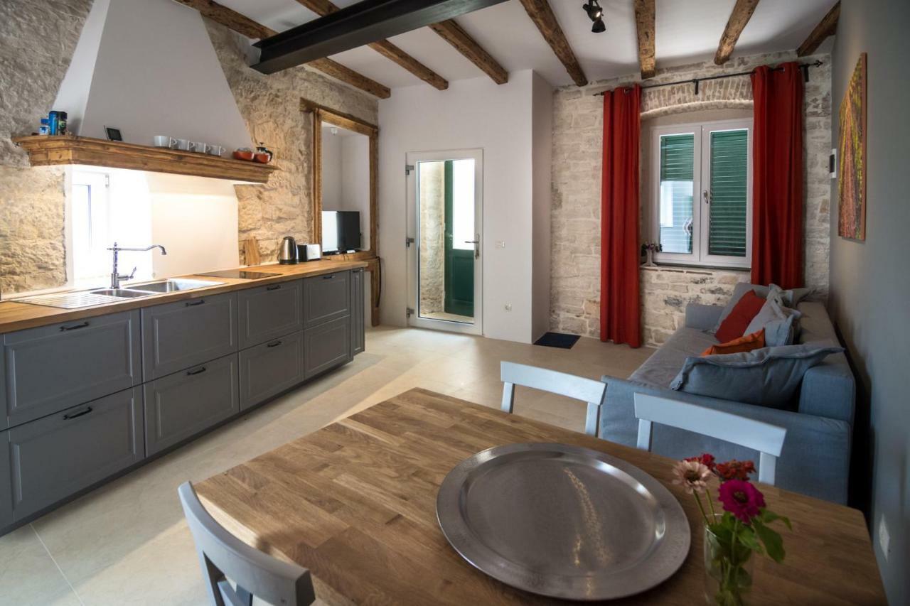 Terra Rossa Apartment Rovinj Exterior photo
