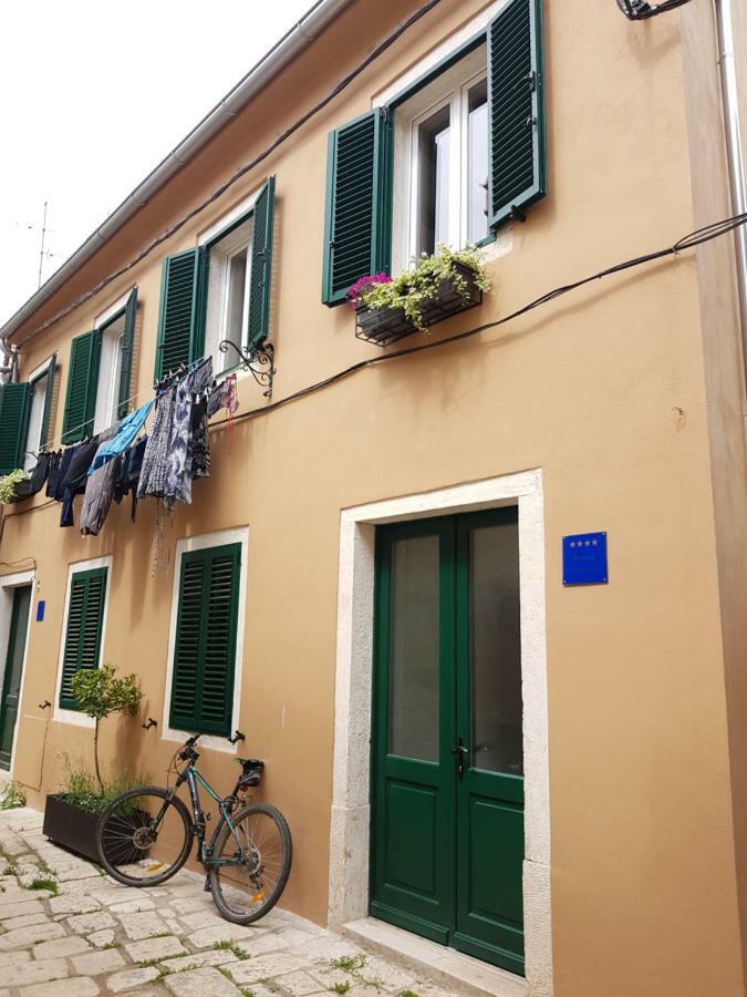 Terra Rossa Apartment Rovinj Exterior photo